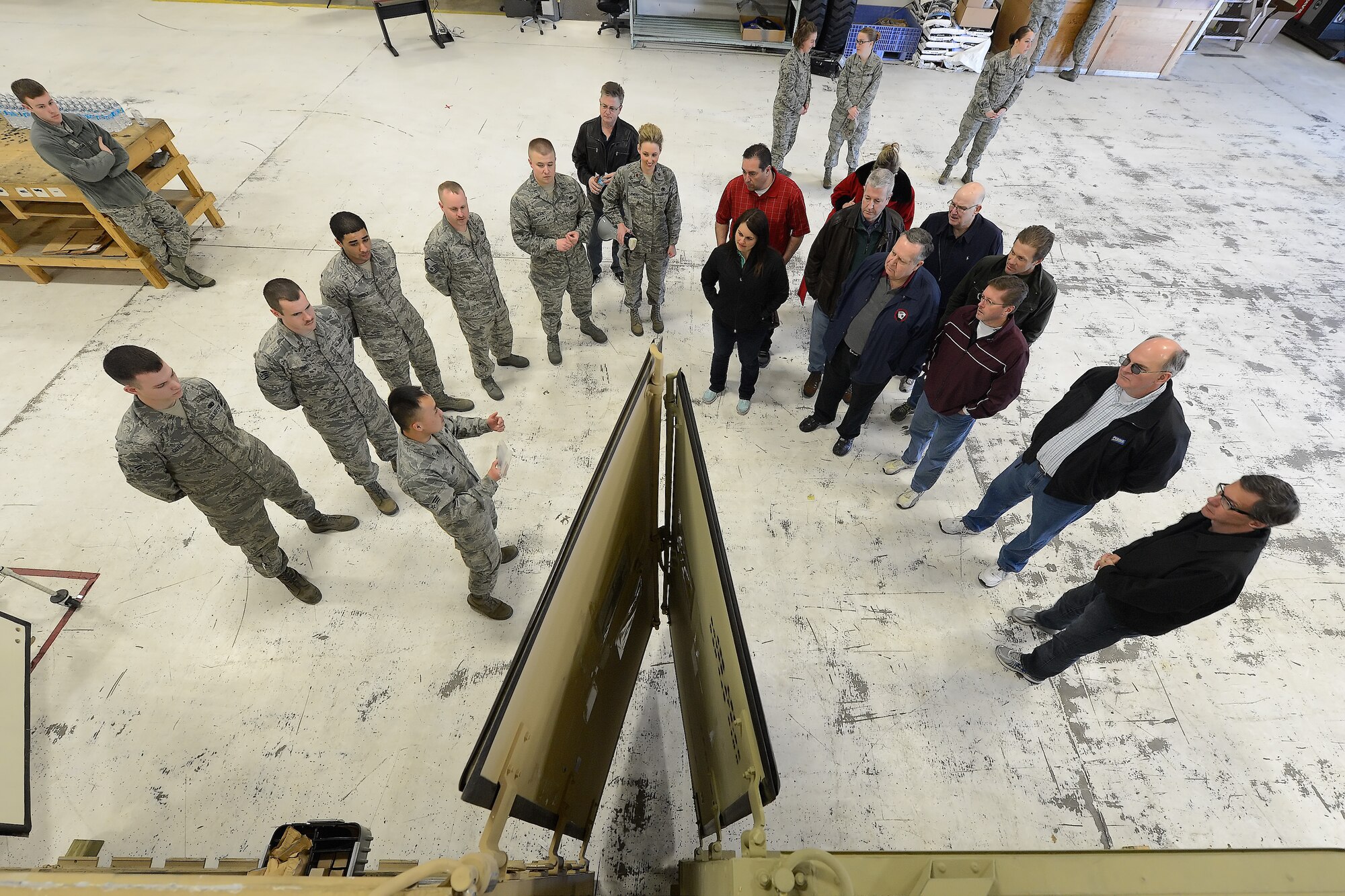 Snapshot: Honorary Commanders visit the 436th MSG > Dover Air Force ...