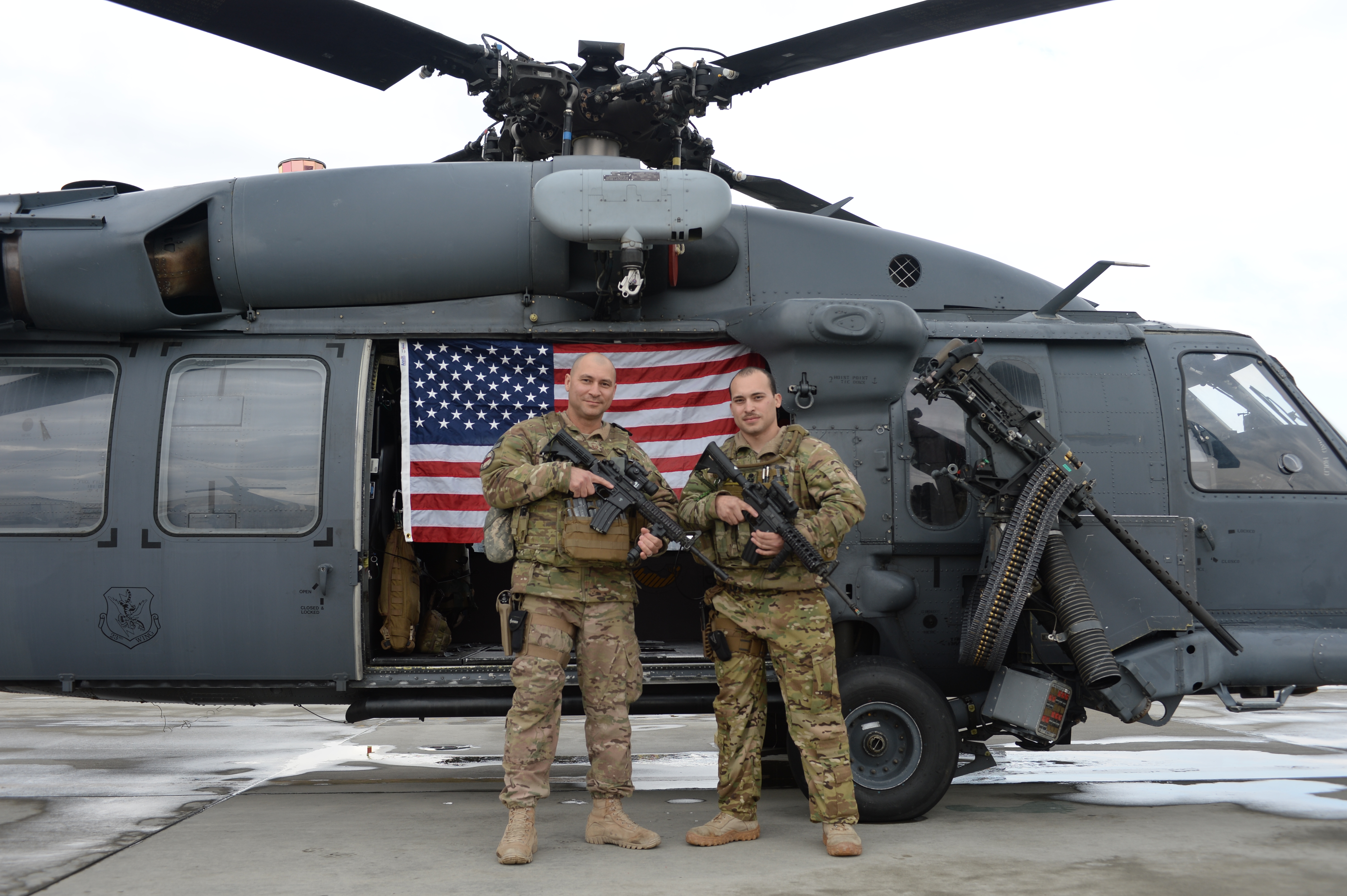 Reenlistment ceremony downrange > Air Force Recruiting Service