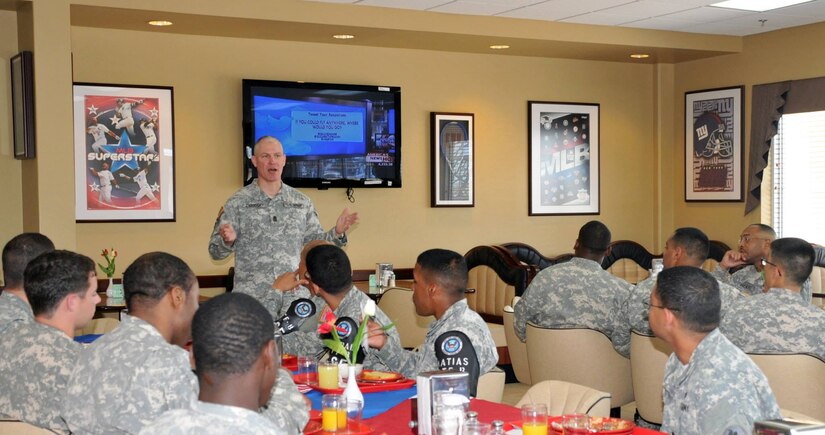 U.S. Army Command Sgt. Maj. Dennis Zavodsky visited Joint Task Force-Bravo, and received an operational briefing, a tour of Soto Cano Air Base, and met with many of the service members within the Task Force.
 (Photos by Ana Fonseca)