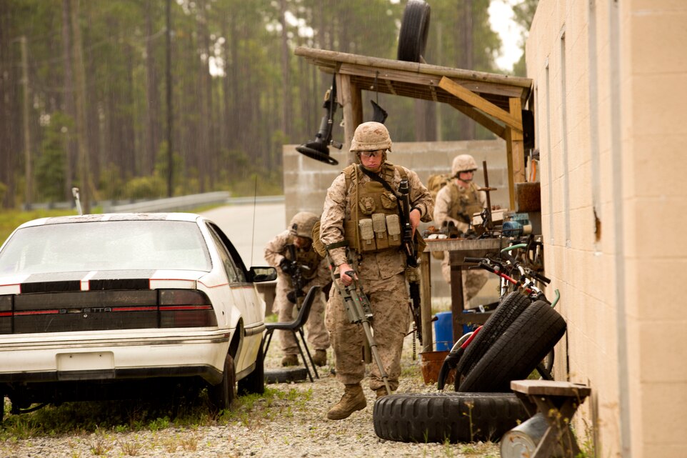 Marines participate in counter IED training > Marine Corps Base Camp
