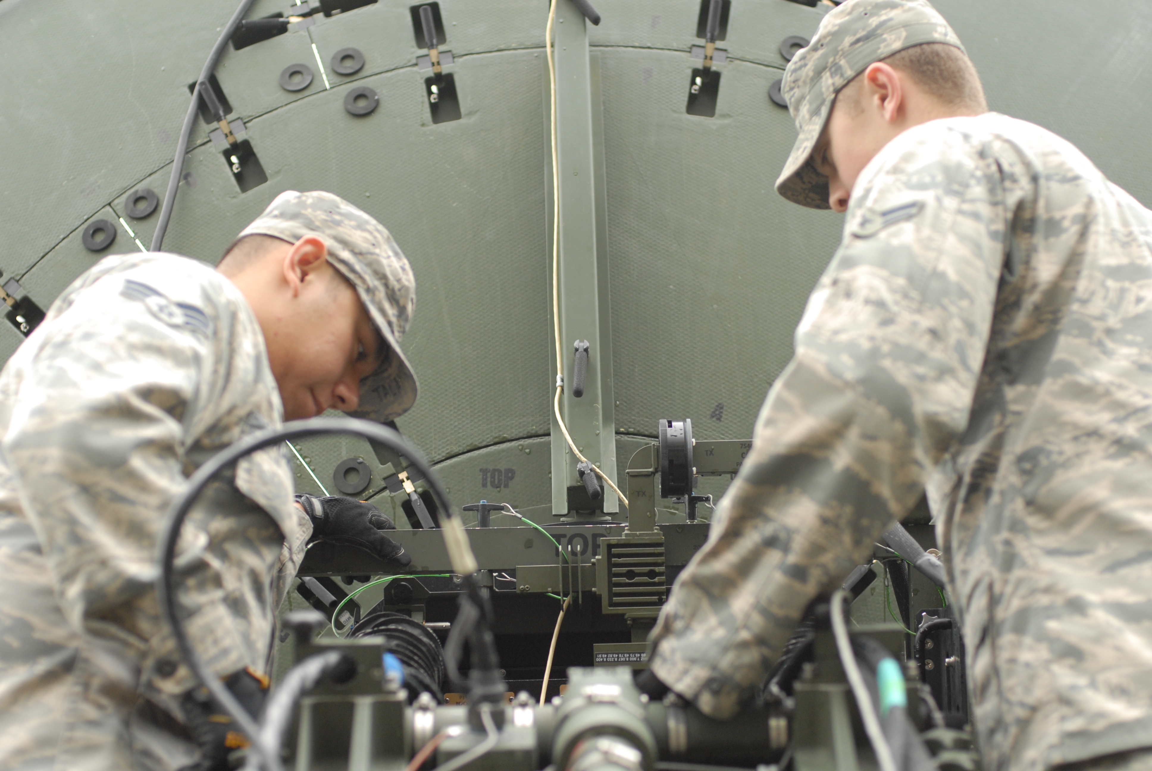 Vehicle Management applies skills to damaged antenna, saves money and  mission > Osan Air Base > News