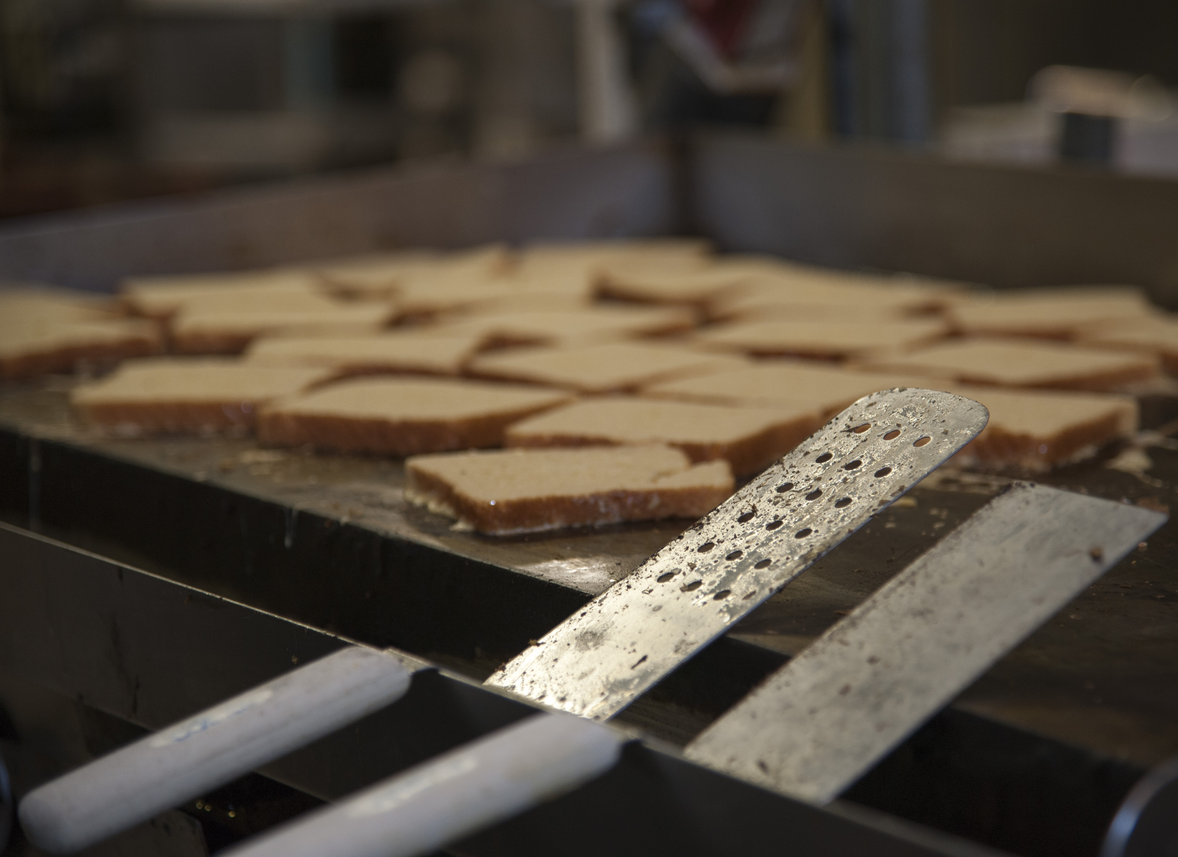 The art of service crafting meals with Club XL > Laughlin Air Force