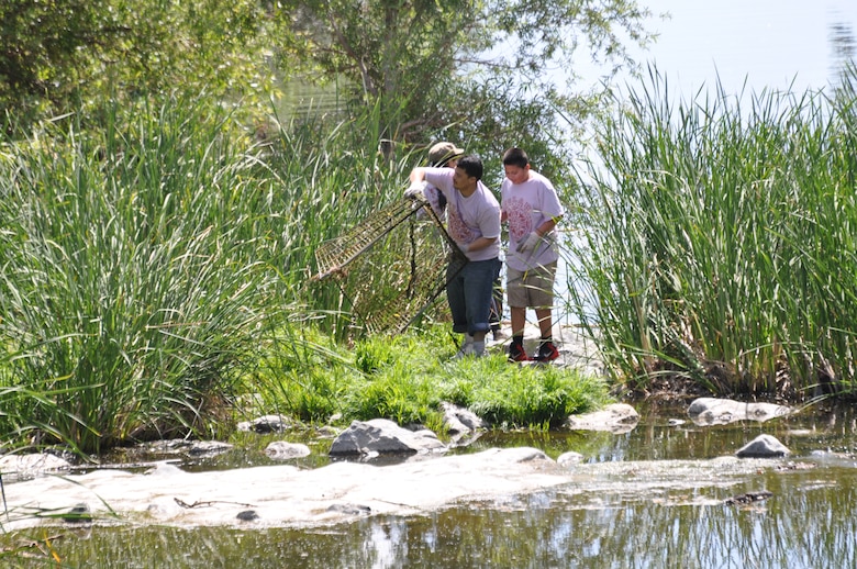 More than 25 shopping carts were removed from the river during Saturdays clean up. Volunteers from the U.S. Army Corps of Engineers Los Angeles District joined forces with hundreds of community volunteers along the Los Angeles River adjacent to Balboa Park in the Sepulveda Basin for the Friends of the Los Angeles River’s 25th La Gran Limpieza: The Great Los Angeles River Clean Up April 26.