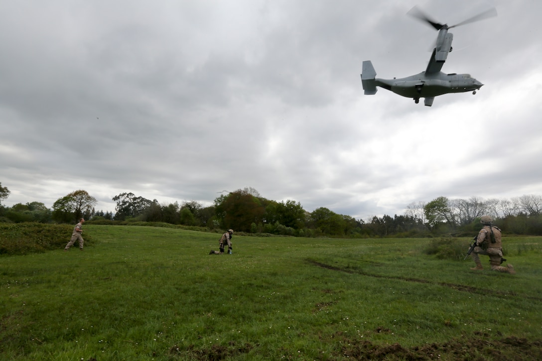 U.S. Marines of Special-Purpose Marine Air-Ground Task Force Crisis Response insert via MV-22B tiltrotor Osprey to Asturias, Spain, April 28, 2014. The Marines spent several days training with the Spanish Army Light Infantry Battalion. (U.S. Marine Corps photo by Lance Cpl. Alexander Hill/Released)
