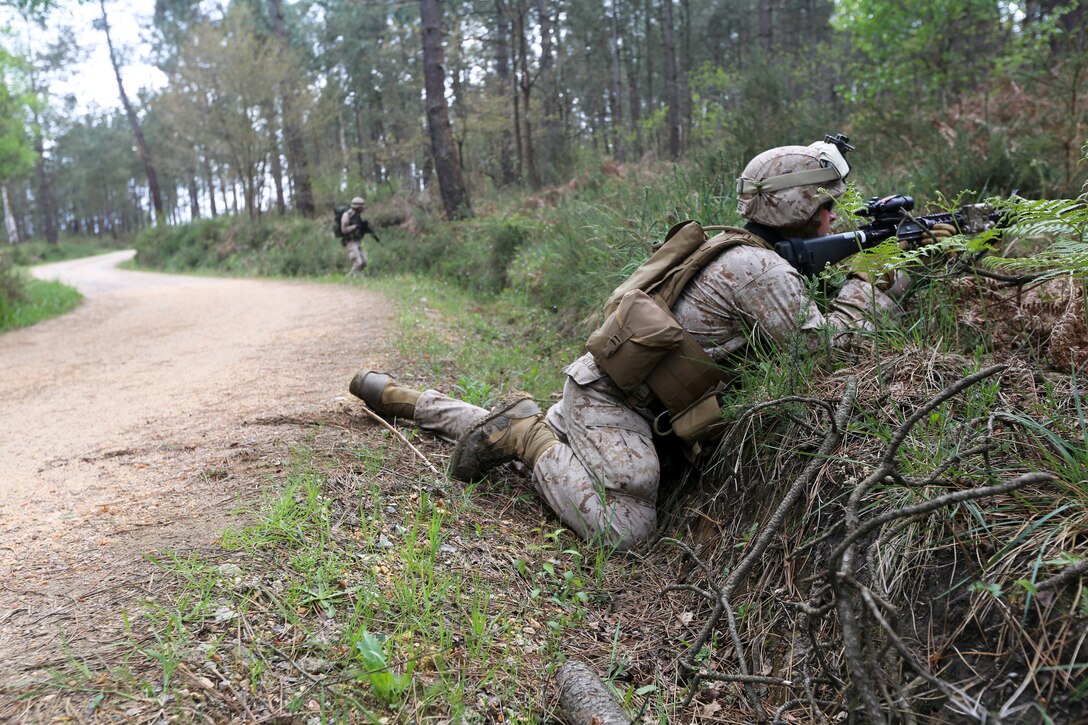 U.S. Marines of Special-Purpose Marine Air-Ground Task Force Crisis Response conduct bilateral patrols with soldiers from the Spanish Army Light Infantry Battalion in Asturias, Spain, April 28, 2014. The training was conducted to further partnership and interoperability between SP-MAGTF CR and the Spanish forces. (U.S. Marine Corps photo by Lance Cpl. Alexander Hill/Released)
