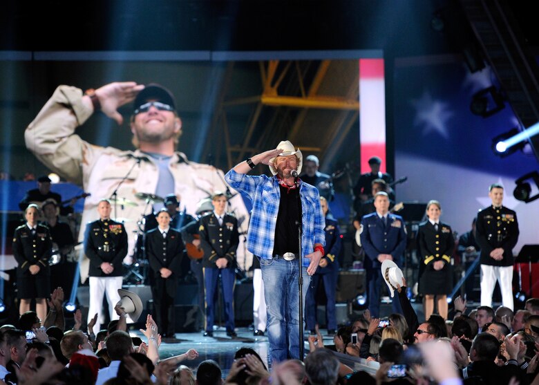 Musician Toby Keith performs onstage during ACM Presents: An All-Star Salute To The Troops at the MGM Grand Garden Arena on April 7, 2014 in Las Vegas, Nevada.  (Getty Images/Courtesy of Academy of Country Music)