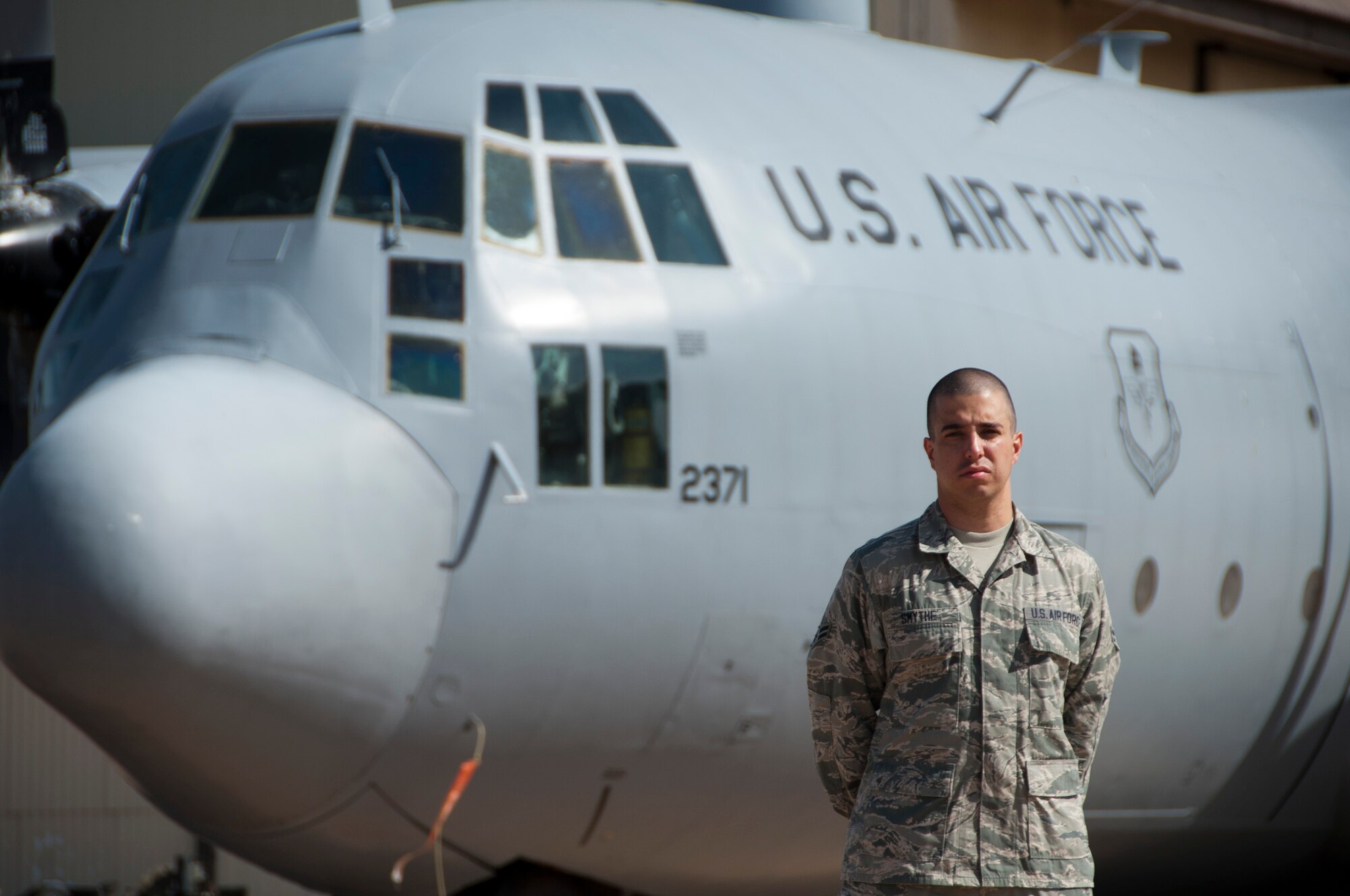 Airman 1st Class Patrick Smythe, a 365th Training Squadron C-17 Globemaster III integrated heavy avionics graduate, earned the ACE award May 6, 2014, at Sheppard Air Force Base, Texas. The ACE award is given for maintaining a 100 percent average throughout each block test. Smythe, 514th Aircraft Maintenance Squadron, is from Hackettstown, N.J., and will return to his reserve unit at Joint Base McGuire-Dix-Lakehurst, N.J. (U.S. Air Force photo/Airman 1st Class Robert L. McIlrath)
