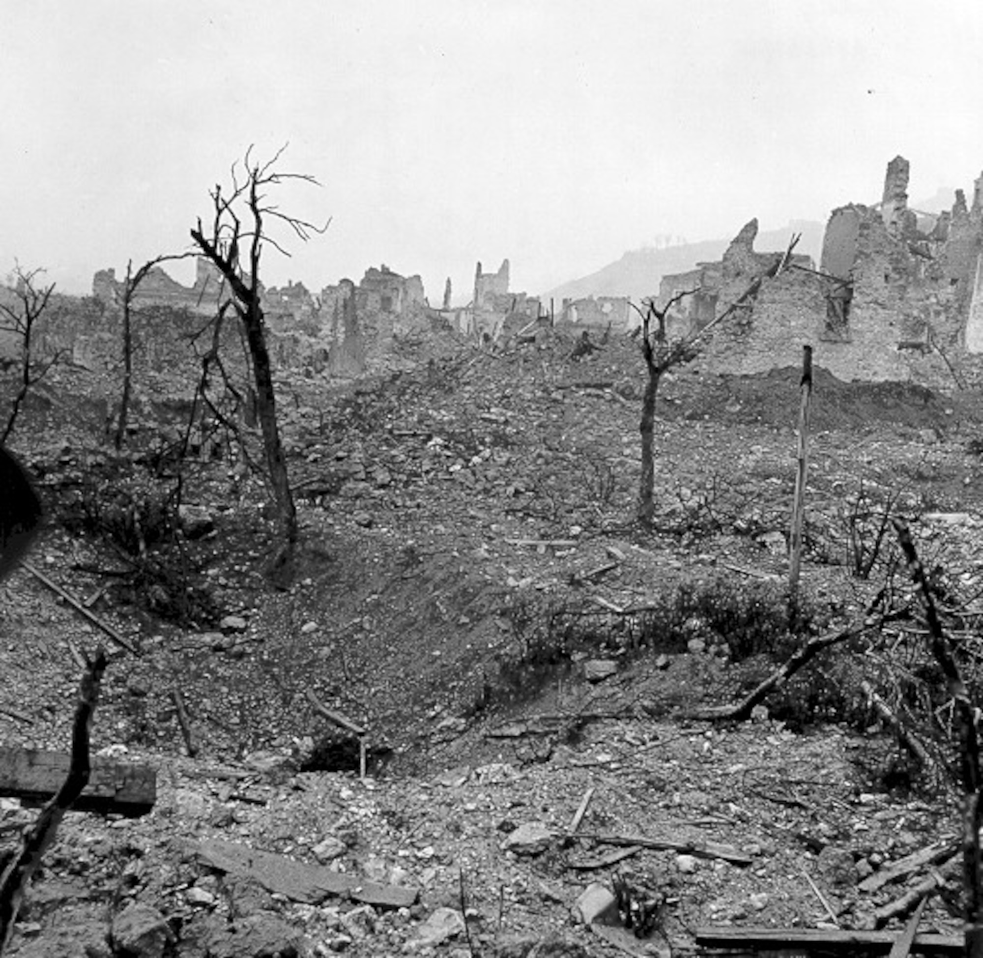 Rovine di Monte Cassino, 1944.
