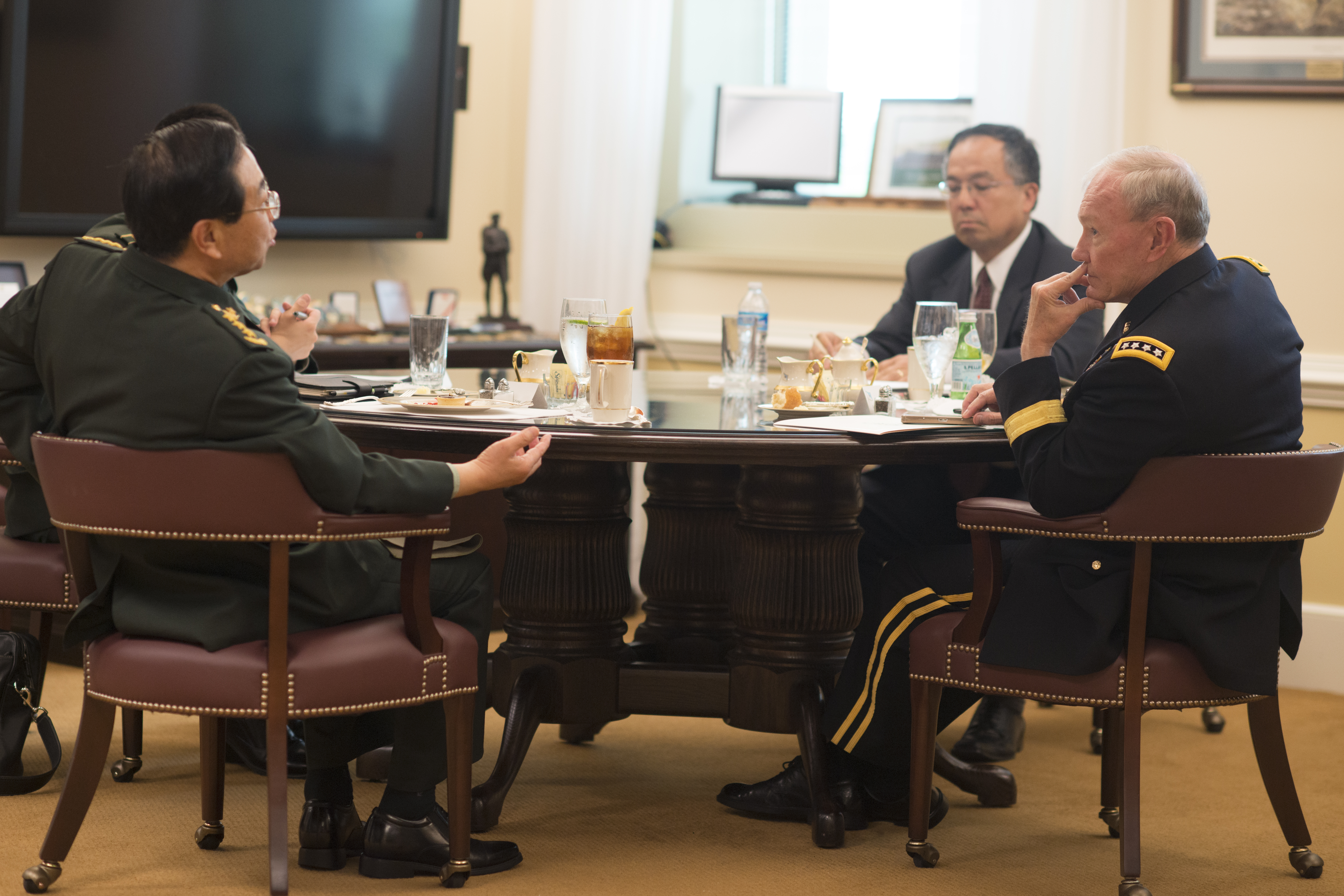 U S Army Gen Martin E Dempsey Right Chairman Of The Joint Martin E Dempsey Right Chairman Of The Joint Chiefs Staff And Chinese
