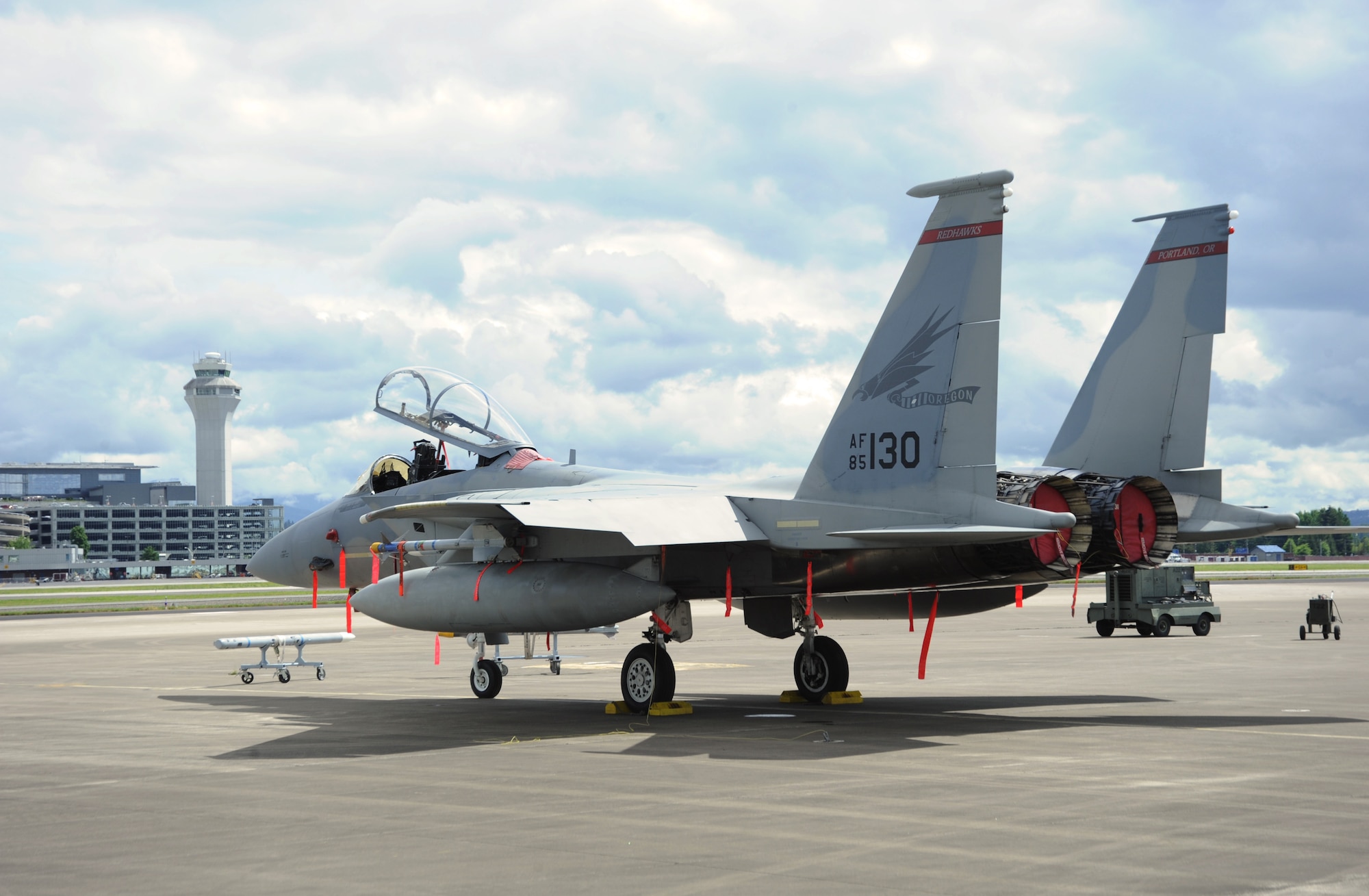 An Oregon Air National Guard F-15 Eagle, assigned to the 142nd Fighter Wing, 
Portland Air National Guard Base, Ore., sits idle on the ramp of the base, May 
19, 2014, after it was used as a simulated accident response aircraft. The 
exercise focused on initial emergency response to preserve life and equipment. 
(Air National Guard photo by Tech. Sgt. John Hughel, 142nd Fighter Wing Public 
Affairs/Released)
