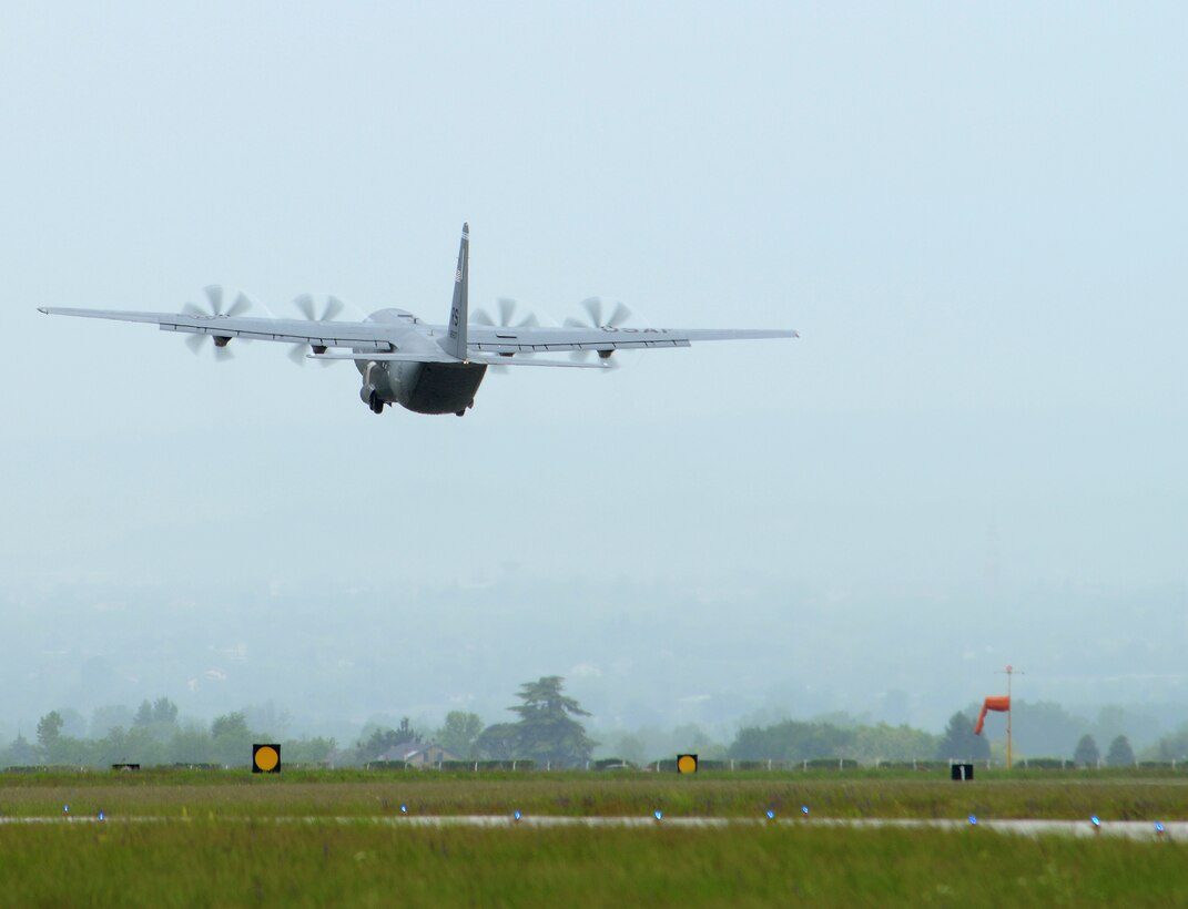 Approximately 150 U.S. Army Soldiers from the 173rd Infantry Brigade Combat Team, Airborne, out of Vicenza, Italy, depart from Aviano Air Base, Italy, April 28, 2014. The Soldiers will conduct joint NATO training, a first in a series of expanded U.S. land force training activities in Poland, Lithuania, Latvia and Estonia, scheduled for the next few months. (U.S. Air Force photo Staff Sgt. R.J. Biermann/Released)

