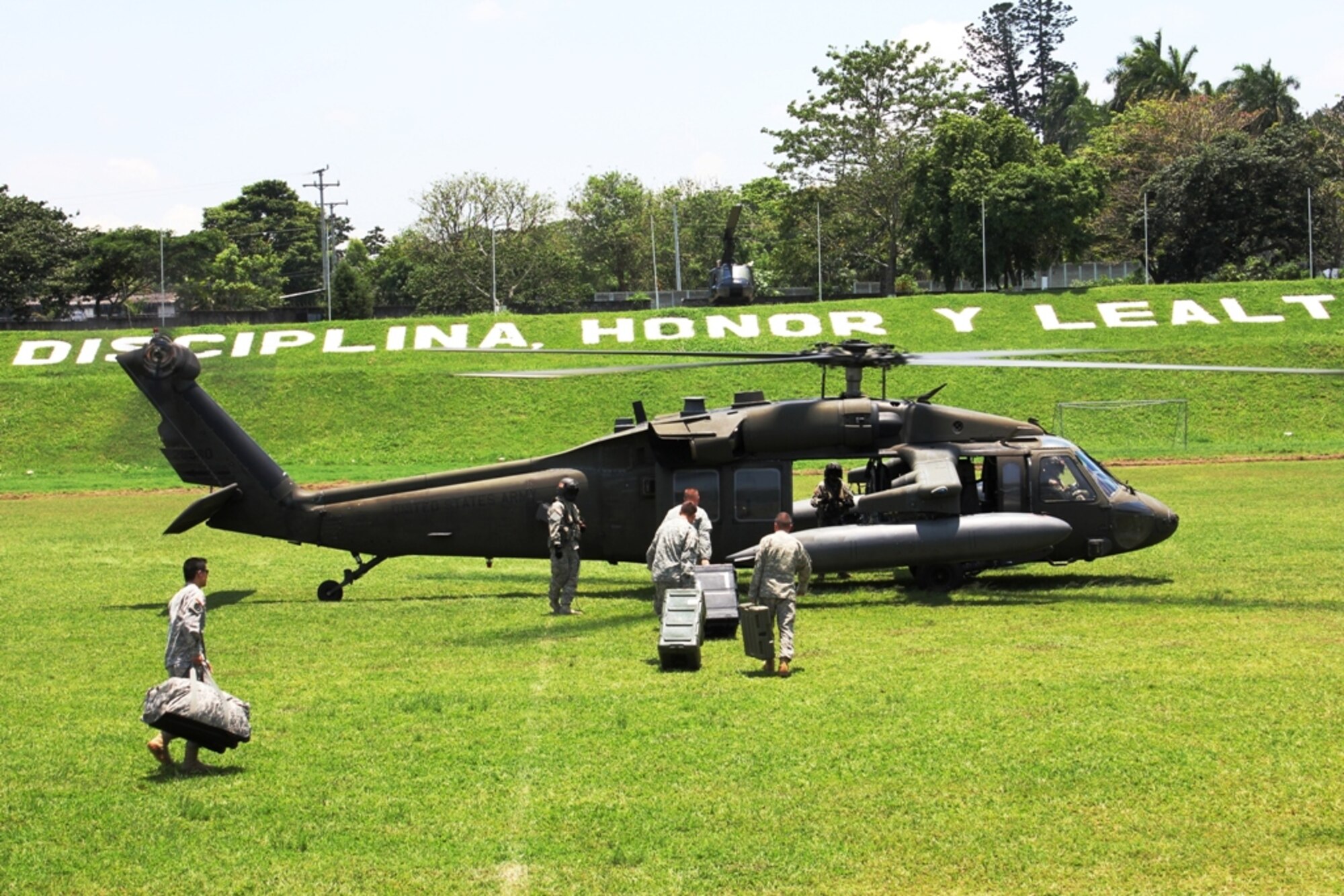 The SOUTHCOM Situational Assessment Team redeploys to Joint Task Force-Bravo, Honduras May 15 on a Blackhawk UH-60. The SSAT was deployed for the first time for FA-HUM 2014, a humanitarian and disaster relief exercise in San Salvador, El Salvador.  (Photo by U. S. Army Lt. Col. Carol McClelland)