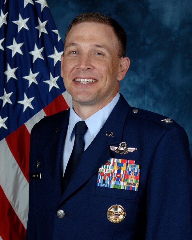 Col. John Lamontagne, 437th AW commander