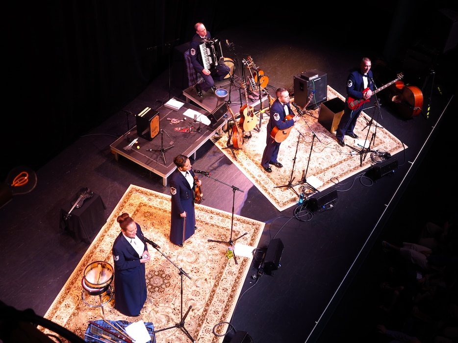 Celtic Aire performs at the Jarson-Kaplan Theater, Aronoff Center, Cincinnati, Ohio. (U.S. Air Force photo by Technical Sgt. Mandi Harper/released)