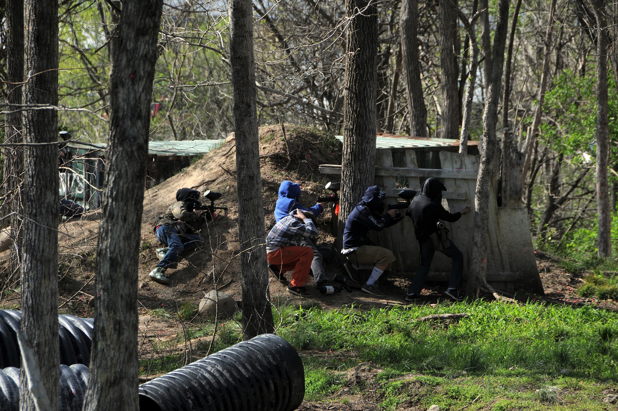 WRIGHT-PATTERSON AIR FORCE BASE, Ohio – Single Airmen from the 445th Airlift Wing got together for a game of paintball May 3 at the i70 Paintball in Huber Heights, Ohio. The event stemmed from the Single Airman Programming Initiative, a program that provides social and recreation opportunities through Force Support Squadron-sponsored events held during unit training assembly weekends. The program, which began rolling out around the Air Force last fall, is targeted toward officer and enlisted Airmen without a spouse. (U.S. Air Force photo/Tech. Sgt. Anthony Springer)