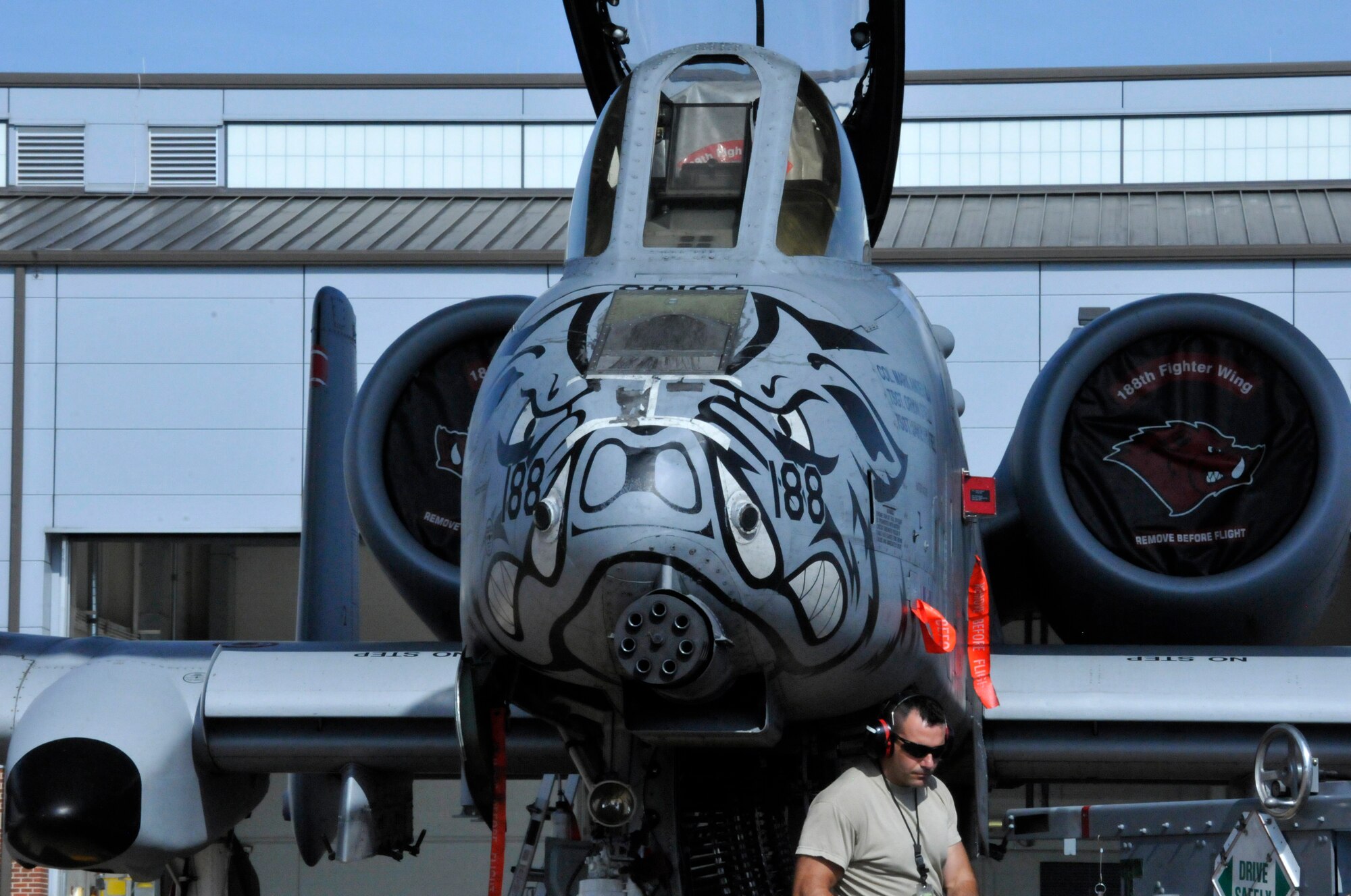 Master Sgt. Travis Black of the 188th Aircraft Maintenance Squadron’s Weapons Element helps conduct the last 30mm Gatling gun download on an A-10C Thunderbolt II “Warthog” aircraft at Ebbing Air National Guard Base, Fort Smith, Arkansas, May 19, 2014. The unit is currently converting from a fighter mission to a remotely piloted aircraft, intelligence, reconnaissance, surveillance and reconnaissance mission. The last two aircraft will leave during the June 7, 2014. (U.S. Air National Guard photo by Tech. Sgt. Josh Lewis/released) 