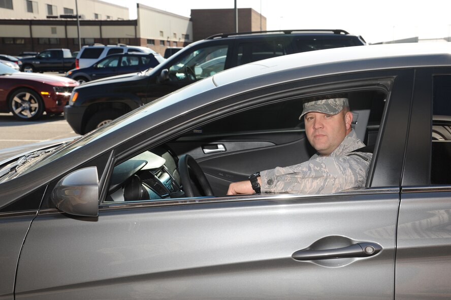 Senior Master Sgt. Travis Stickels, 442d Force Support Squadron Superintendent and acting First Sergeant, administered aid to a car accident victim on Nov. 2 on his way into work at Whiteman Air Force Base. This is Stickels fifth accident he’s helped at since joining the military and put the skills he learned to further use in civilian life. (U.S. Air Force photo by Capt. Denise Haeussler)