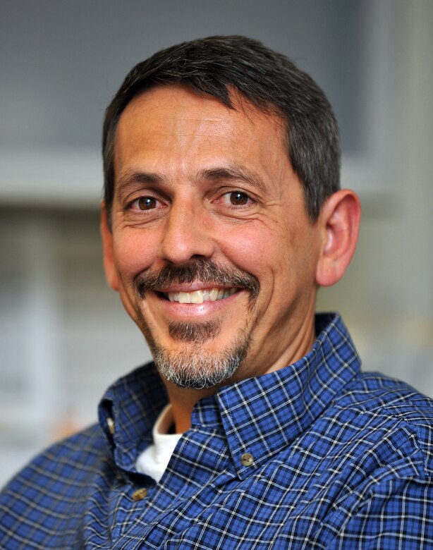 NASHVILLE, Tenn. (Oct. 31, 2014) – Jerry Lee, project engineer at the Mid Cumberland Construction Office, is the U.S. Army Corps of Engineers Nashville District Employee of the Month for September 2014. 