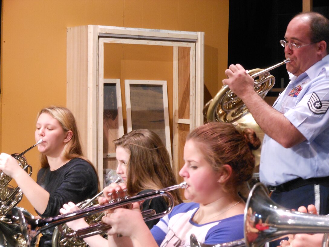 U.S. Air Force Academy's Stellar Brass in Green Bay (Ashwaubenon Press/Shannon Stoner).