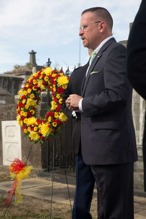Retired Col. Paul Deckert tells Maj. Daniel Carmick’s story during a wreath-laying ceremony at the St. Louis Cemetery #2 in New Orleans, Nov. 8, 2014. Carmick fought in the War of 1812 and commanded Marines during the Battle of New Orleans which helped repel British forces who sought to seize the city. 