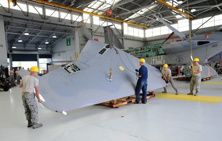 Fly Another Day 007 Back In Action Air National Guard Features