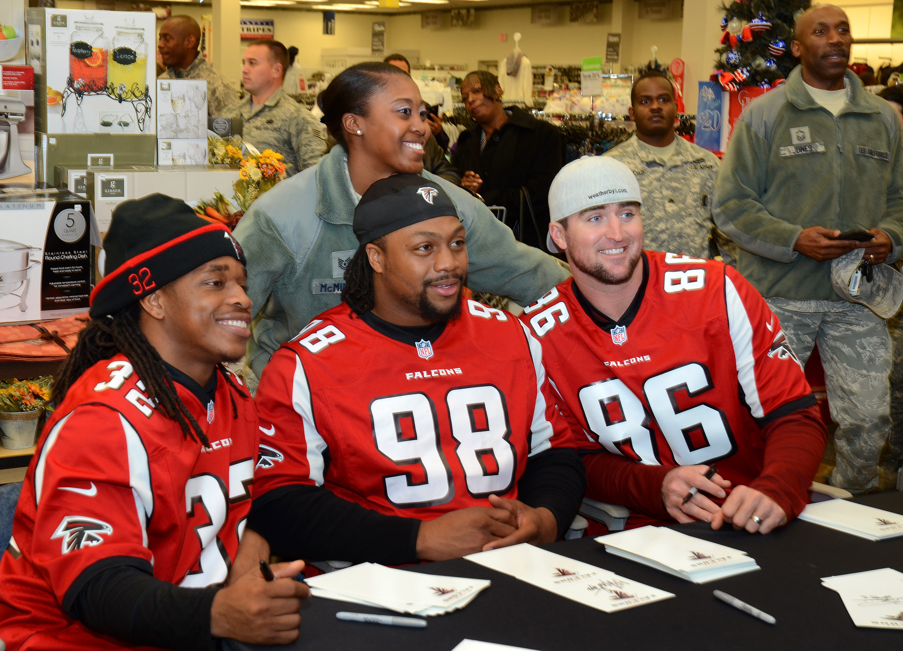 dobbins air reserve base exchange