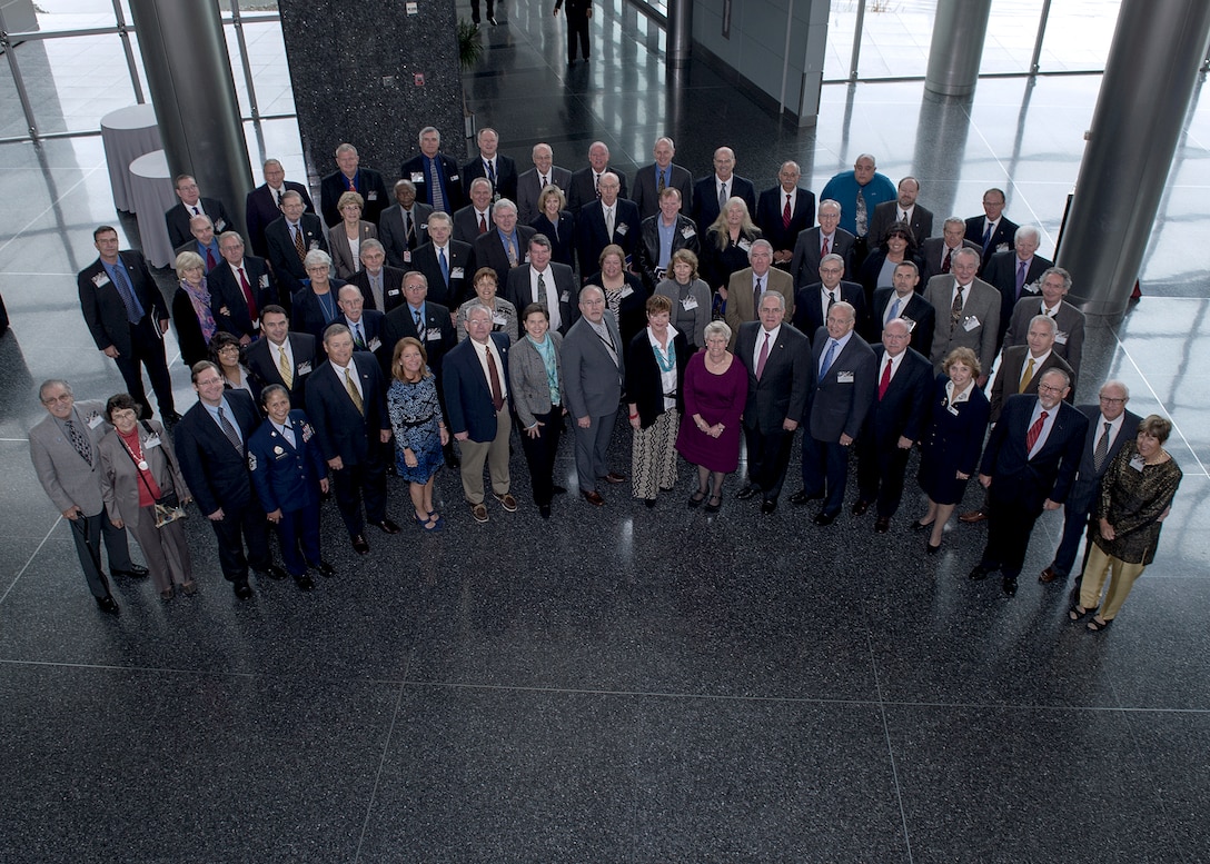 Former DIA leaders and members of the Defense Intel Alumni Association returned to the agency Nov. 13 for the annual DIA Day event.