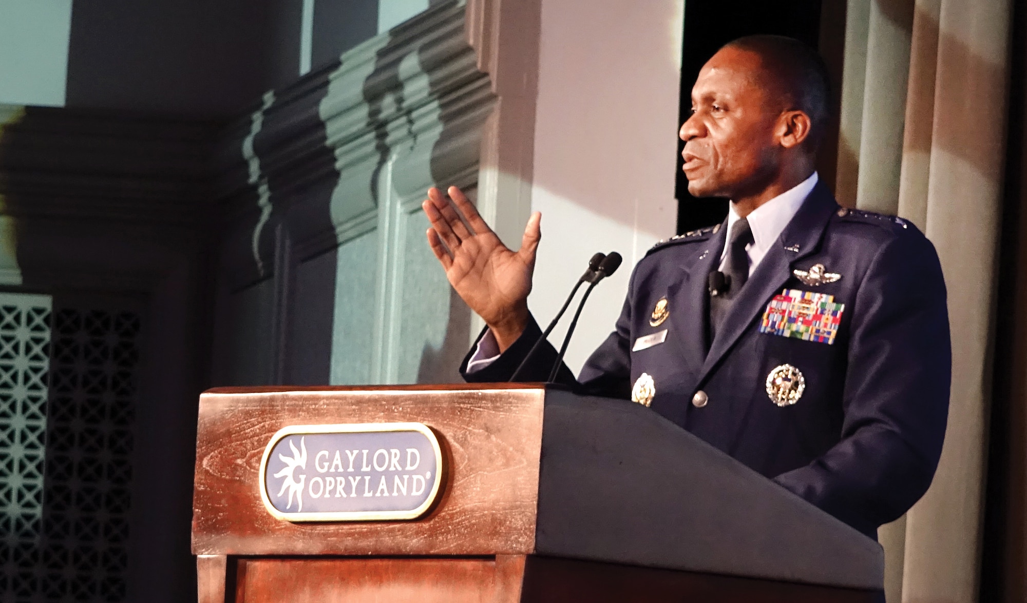 Gen Darren McDew