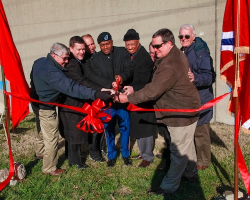 Twenty one years after the Great Flood of 1993, which overwhelmed levees along the Mississippi River and its tributaries, the City of St. Louis and the U.S. Army Corps of Engineers celebrated the completion of the St. Louis Flood Protection Reconstruction Project with a ribbon cutting ceremony Nov. 14.