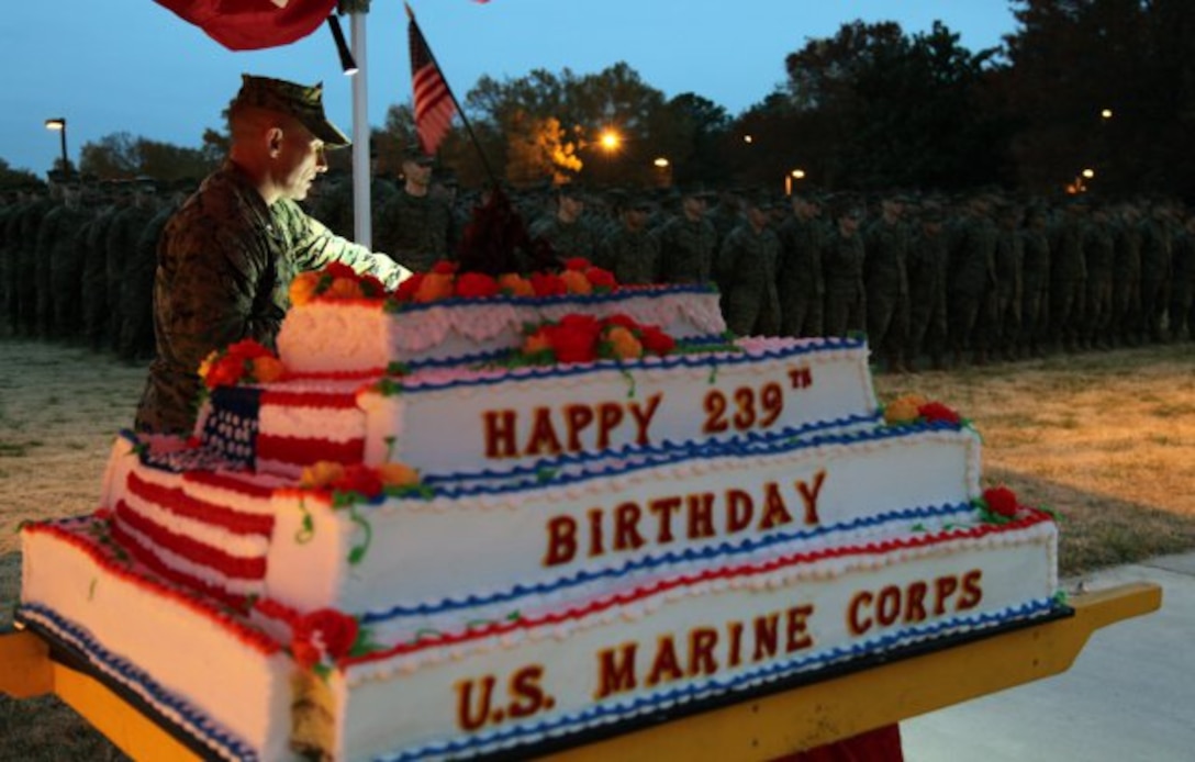 Ft. Lee Marines mark 239th birthday with cake cutting, warrior dinner