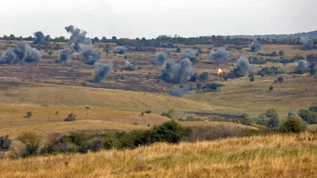 Marines Romanian Forces Train To Thwart Potential Attack At CINCU 14