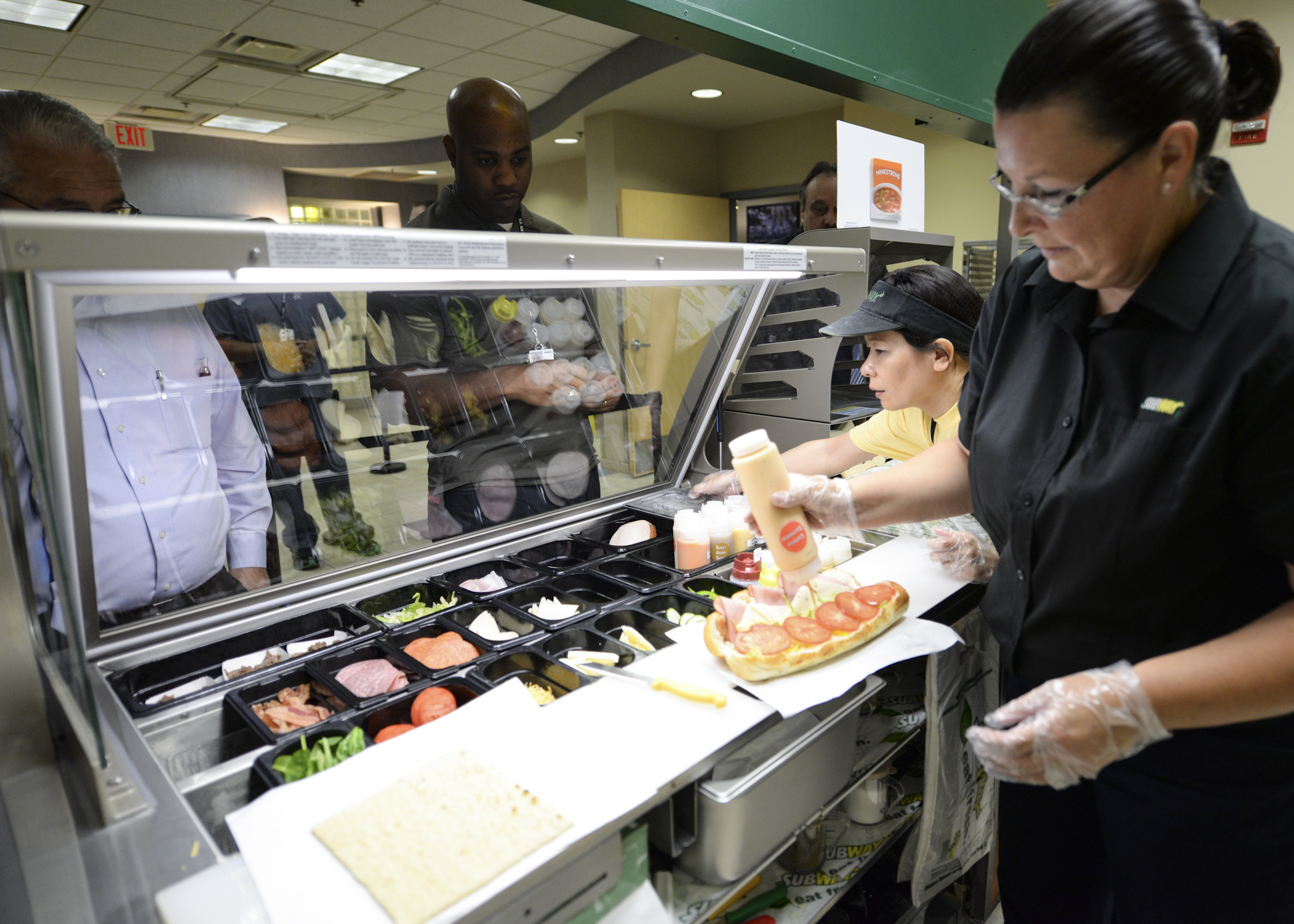 lackland shoppette hours