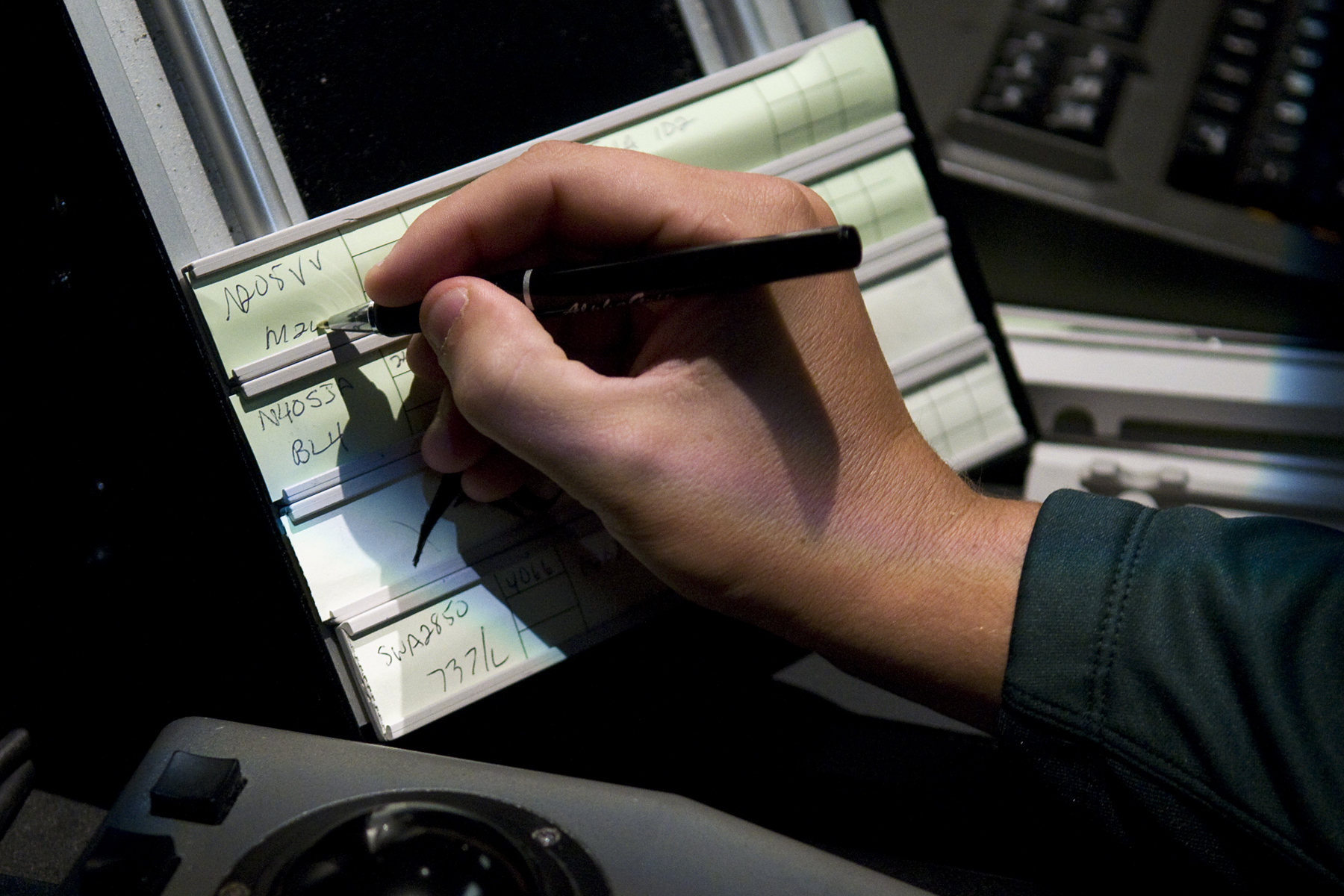 ATC Zero Grissom steps up, supports air traffic crisis > Grissom Air Reserve Base > Article Display