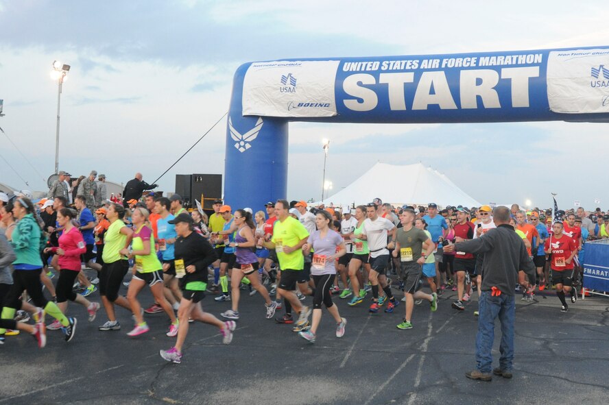 Scenes from the 2014 Air Force Marathon 
(U.S. Air Force photo by Wesley Farnsworth)