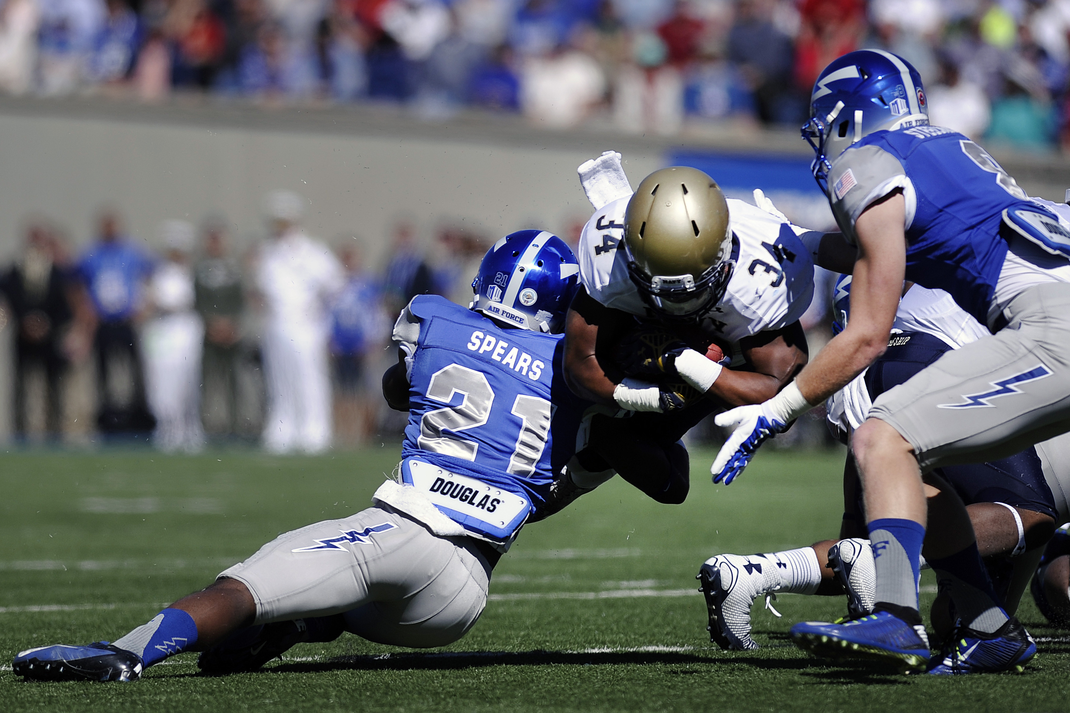 Air Force Takes Down Navy 30 21 In Critical Battle For Commander