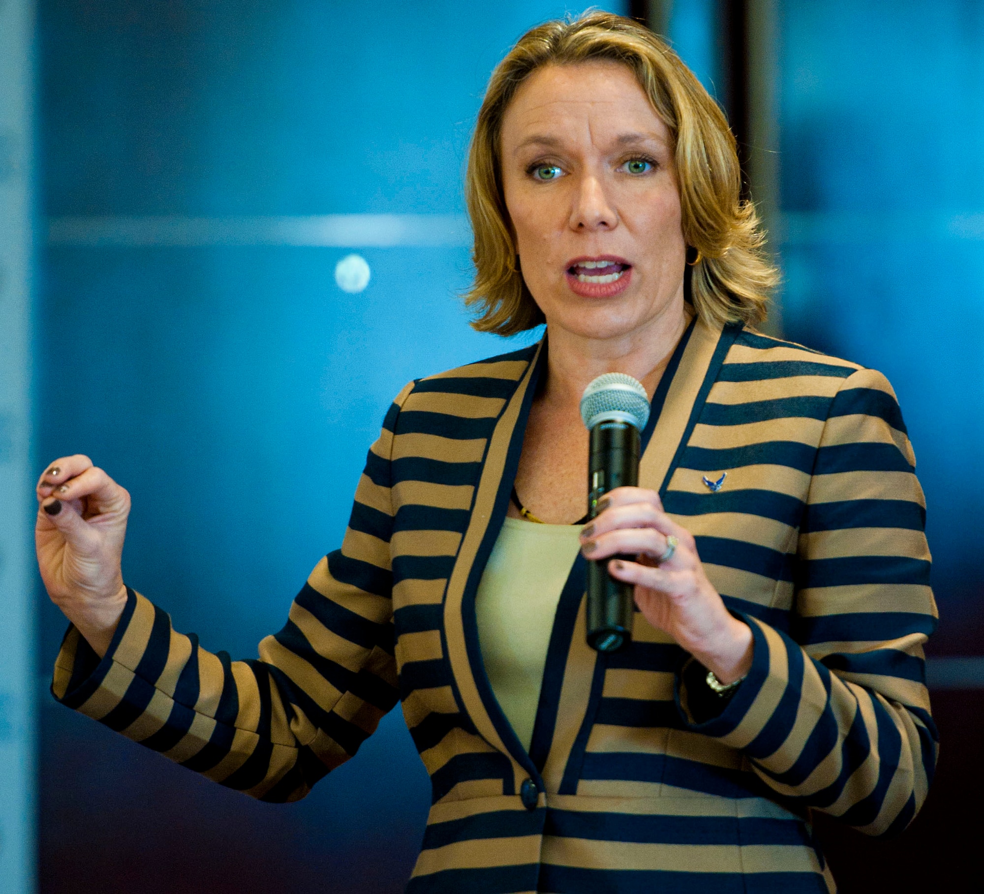 Miranda Ballentine answers questions relating to the Air Force’s environment and energy during the Air Force Association breakfast Sept. 23, 2014, series in Rosslyn, Virginia. Ballentine is the Assistant Secretary of the Air Force for Installations, Environment, and Energy. (U.S. Air force photo/Staff Sgt. Anthony Nelson Jr.) 
