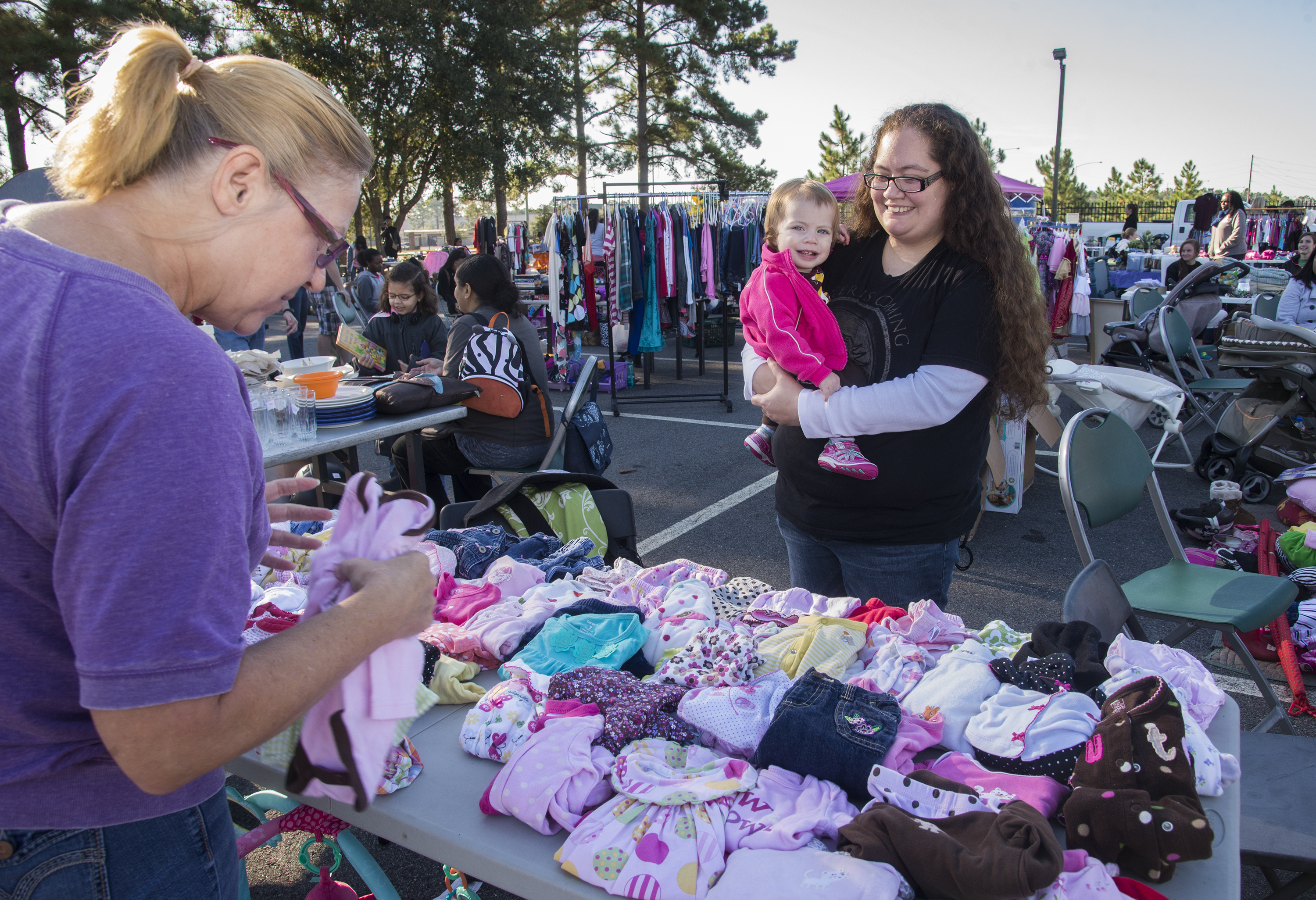 Fss Hosts Fall Yard Sale Moody Air Force Base Article Display