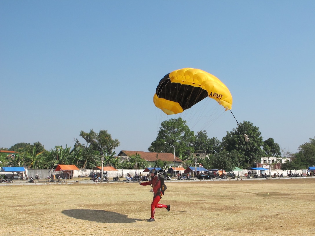 SFC Angela Nichols landing her parachute after a Freefall Style jump at the 38th Conseil International du Sport Militaire (CISM) in Solo, Indonesia 17-28 September