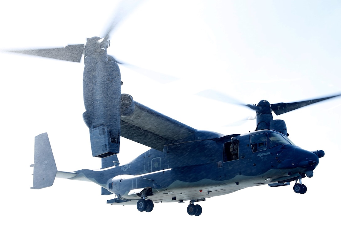 A U.S. Air Force CV-22B Osprey from the 20th Expeditionary Special Operations Squadron (ESOS) prepares to land on the flight deck of the amphibious transport dock ship USS San Diego (LPD 22) as part of a supply delivery. San Diego is part of the Makin Island Amphibious Ready Group and, with the embarked 11th Marine Expeditionary Unit, is deployed in support of maritime and theater security operations in the U.S. 5th Fleet area of responsibility. (U.S. Marine Corps photo by Gunnery Sgt. Rome M. Lazarus/ Released)