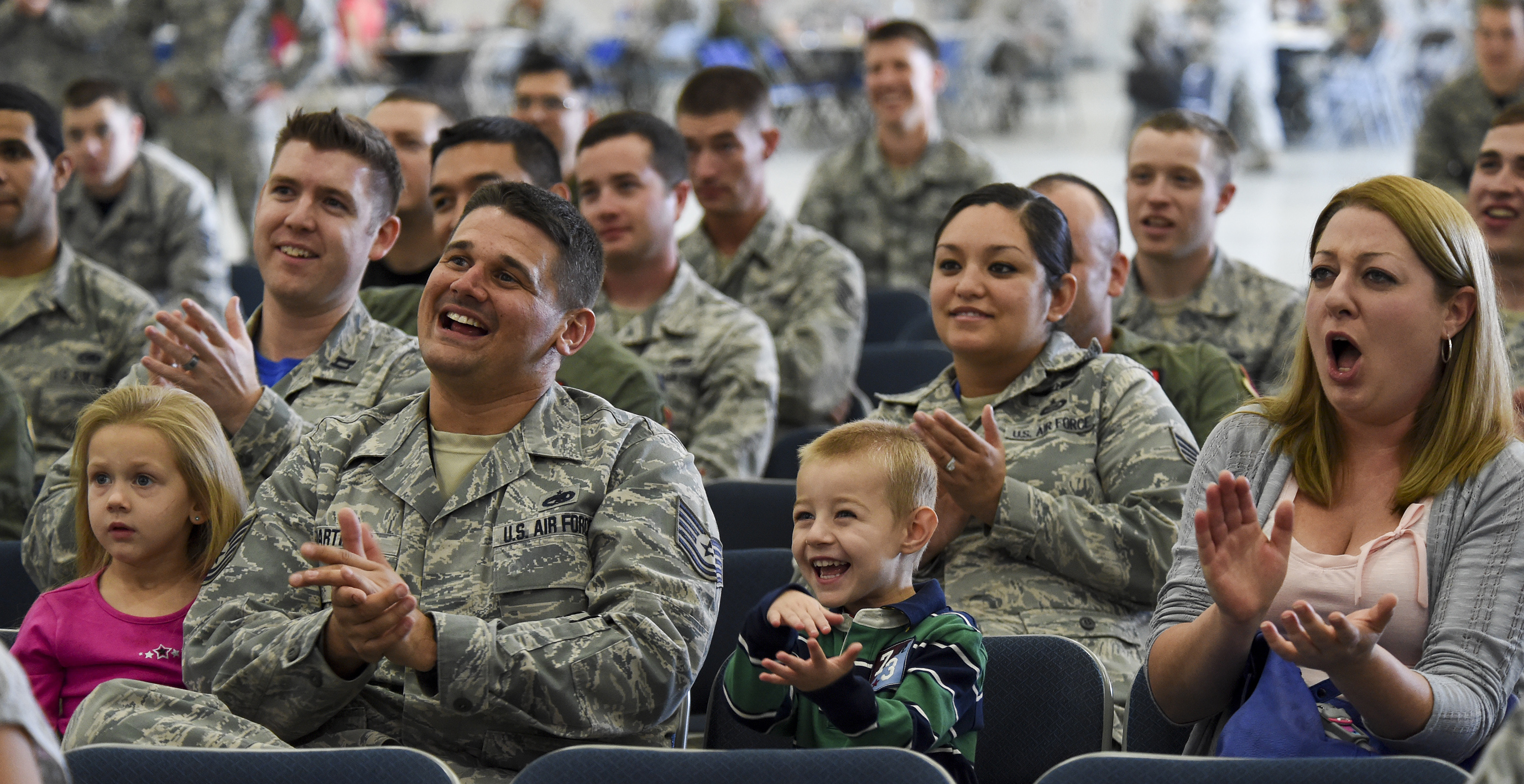 USO sponsors first show for Creech Airmen > Creech Air Force Base