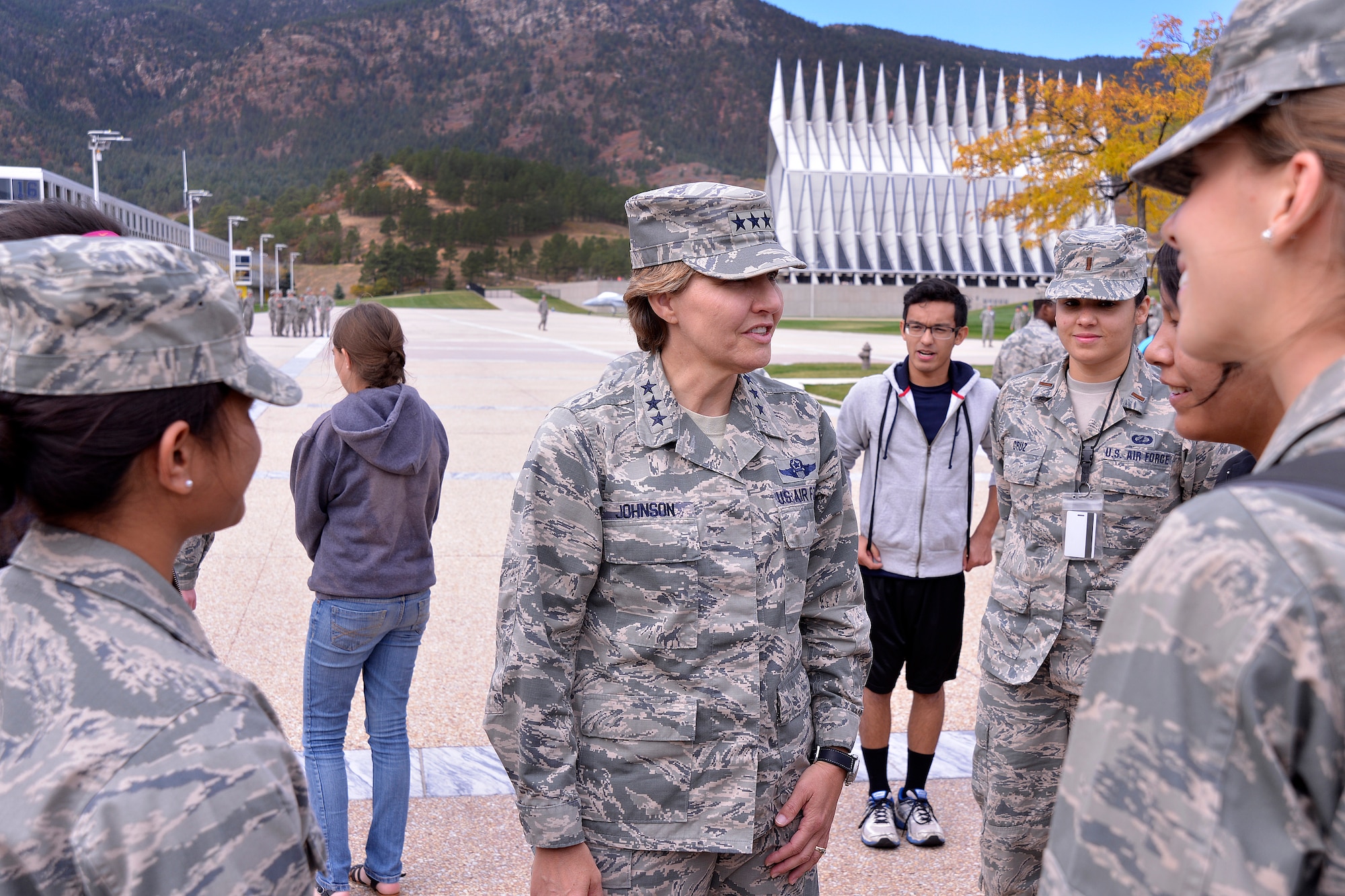 Academy Superintendent Lt. Gen. Michelle D. Johnson chat with cadets on the terrazzo here Oct. 16. (U.S. Air Force photo/Jason Gutierrez)