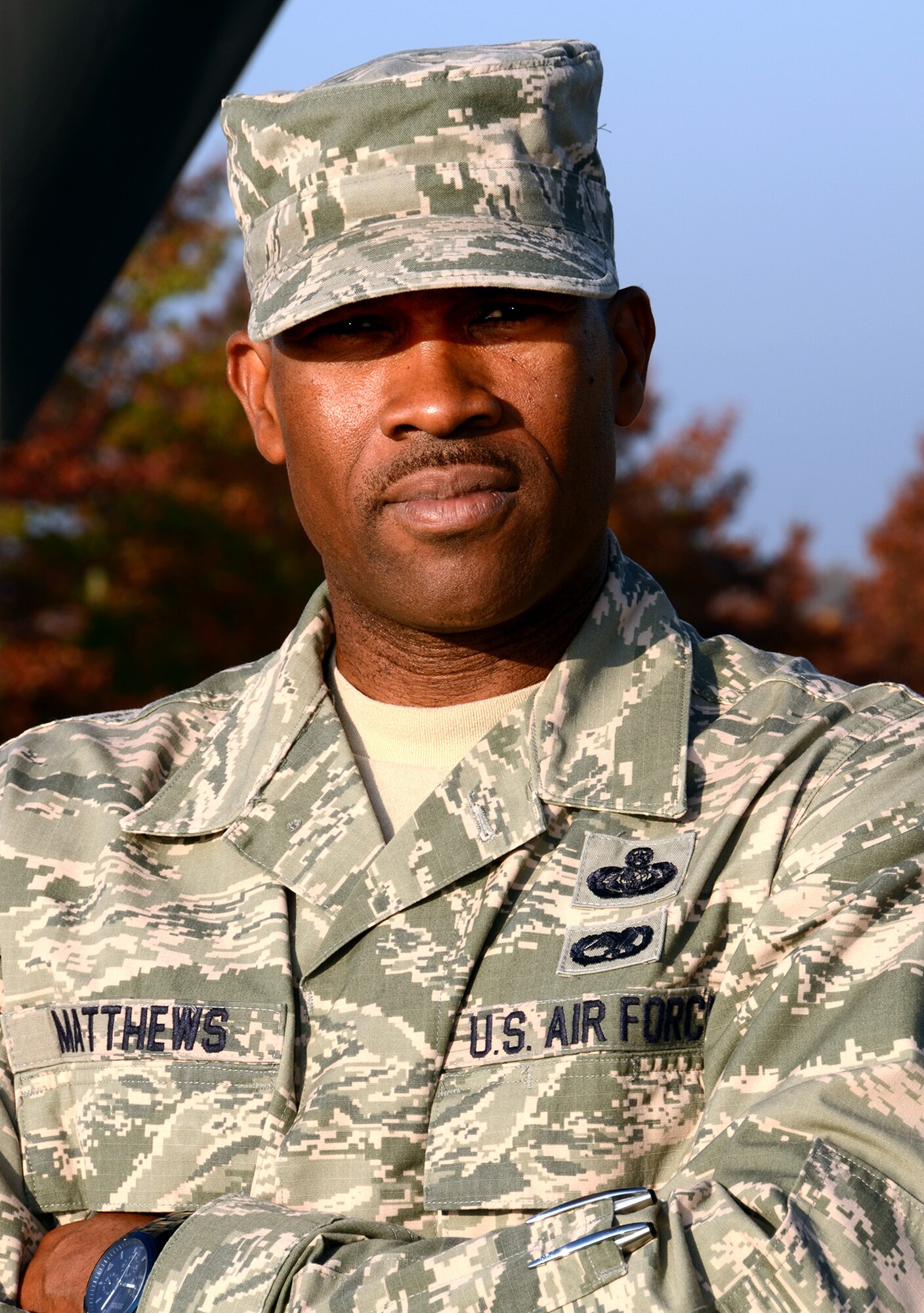 Missouri Air National Guard Senior Master Sgt. Sheldon G. Matthews serves as the 131st Bomb Wing first sergeant for wing staff at Whiteman Air Force Base, Missouri.  Matthews was recently the first responder to a serious car accident October 11, 2014.  “I credit everything I did and my reaction to the things I have learned in the military through Self Aid and Buddy Care and emergency response training,” Matthews said.  “It’s not in me to just stand around and watch; I didn’t even think about it, I just went.”  (U.S. Air National Guard photo by Tech. Sgt. Traci Payne)