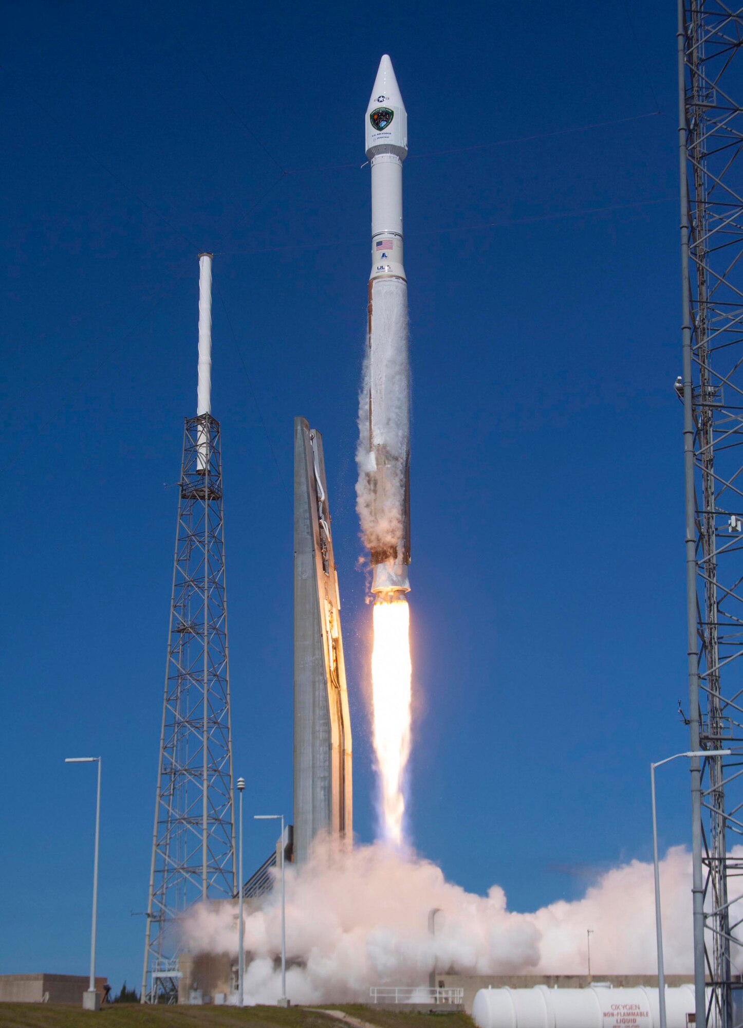 An Atlas V rocket successfully launches the eighth Global GPS IIF-8 satellite, Oct.29 . This is the fourth GPS mission launched this year from Cape Canaveral.  (Photo courtsey of United Launch Alliance)
