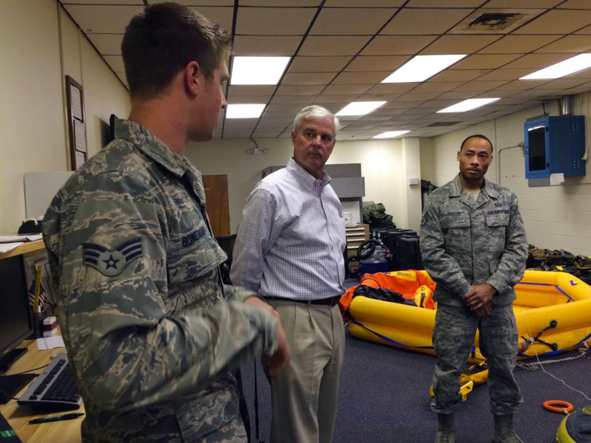 Rescue Reservists got a visit from Congressman Steve Womack (R), 3rd District, Arkansas, Oct. 29. Congressman Womack is a retired Army National Guard colonel. (U.S. Air Force photo/Maj. Cathleen Snow)