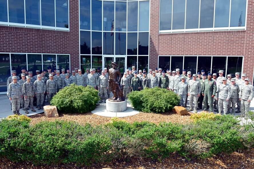 MCGHEE TYSON AIR NATIONAL GUARD BASE, Tenn. -- Air National Guard and Air Force Reserve Command officers attending the Air War College seminar at the I.G. Brown Training and Education Center here August 22 stand in front of Patriot Hall for a group photograph. (U.S. Air National Guard photo by Master Sgt. Jerry Harlan/Released)