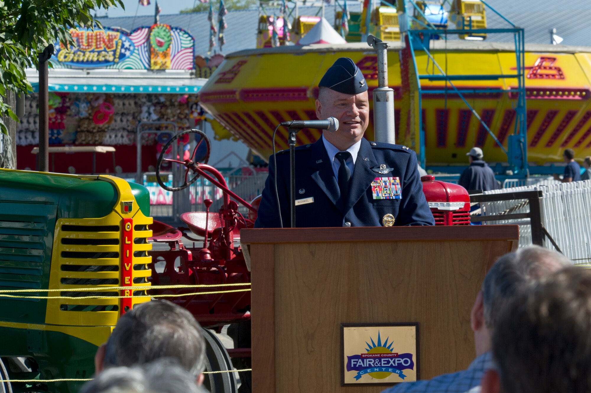 Fairchild helps open 2014 Spokane Interstate Fair > Fairchild Air Force