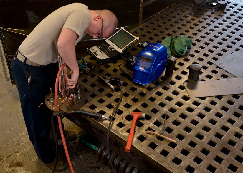 Sheet metals Airmen keep sparks flying > Joint Base LangleyEustis