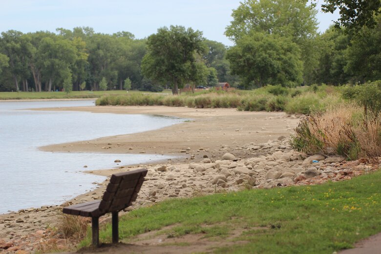 Lake Yankton being drawn down to aid in the renovation of the sports fisheries.