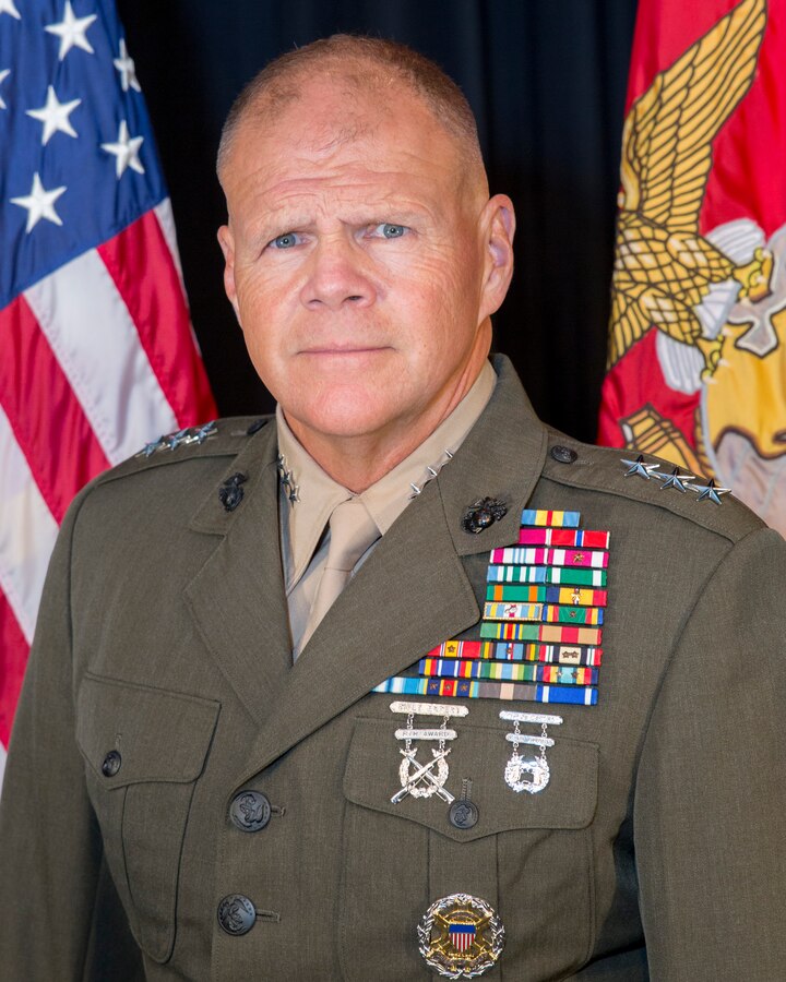 Command photo of Lt. Gen. Robert B. Neller