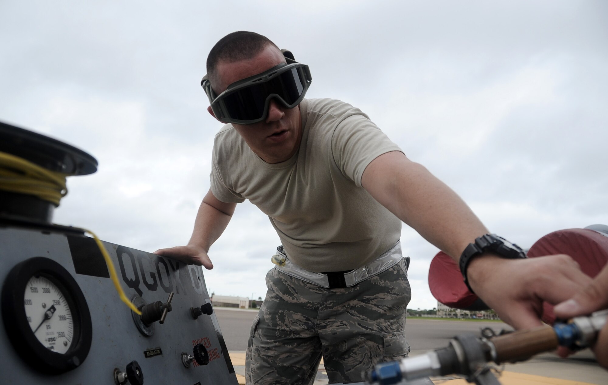 SSgt Kyle Snodgrass, 927 AMXS, performs scheduled maintenance on KC-135 Stratotanker oxygen system Sept. 7 at MacDill AFB. Members of the 927 AMXS work along side maintainers of the 6th Air Mobility Wing, to support the 16 KC-135s located at Macdill Air Force Base. (U.S. Air Force Photo / SSgt Adam C. Borgman)